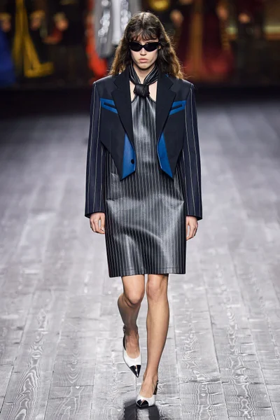 Look 36